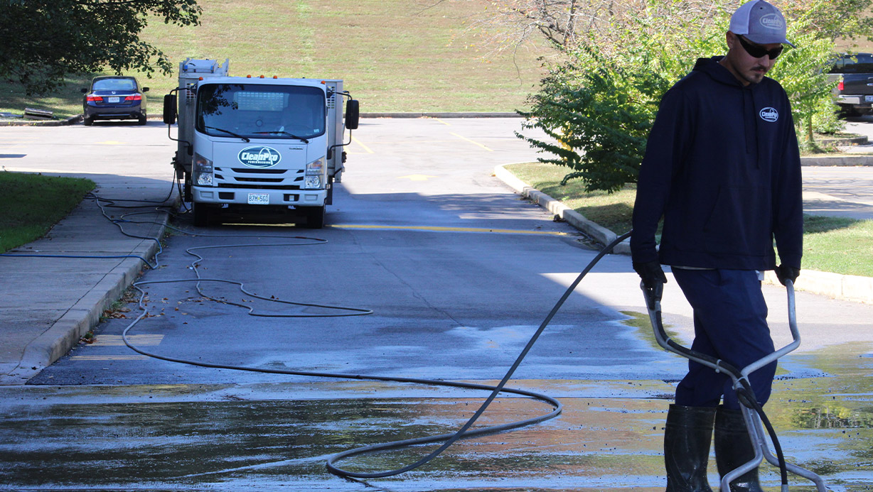 Commercial Concrete Cleaning St. Louis | Exterior Commercial Cleaning Company Near Me