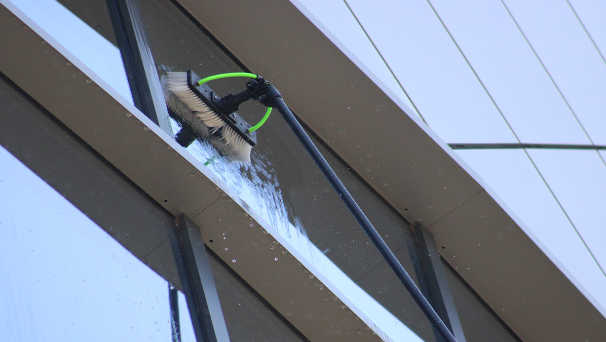 Commercial Window Cleaning St. Louis | Exterior Commercial Cleaning Company Near Me