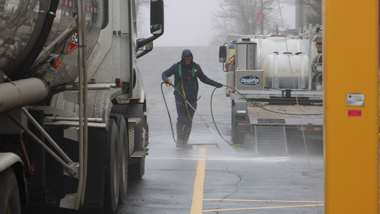Industrial & Manufacturing Power Washing St. Louis | Commercial Cleaning Company Near Me
