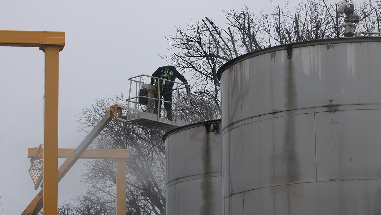 Industrial & Manufacturing Power Washing St. Louis | Commercial Cleaning Company Near Me