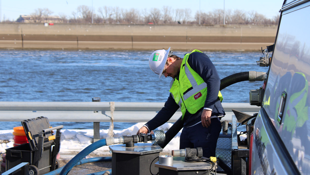 Vacuum Recovery Services St. Louis | Exterior Commercial Cleaning Company Near Me