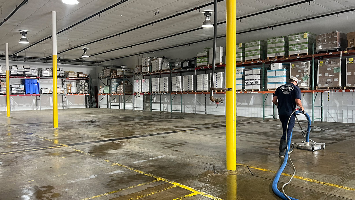 Warehouse Cleaning St. Louis | Exterior Commercial Cleaning Company Near Me