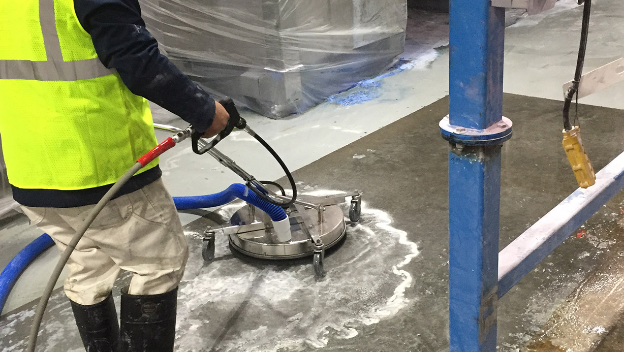 Warehouse Cleaning St. Louis | Exterior Commercial Cleaning Company Near Me